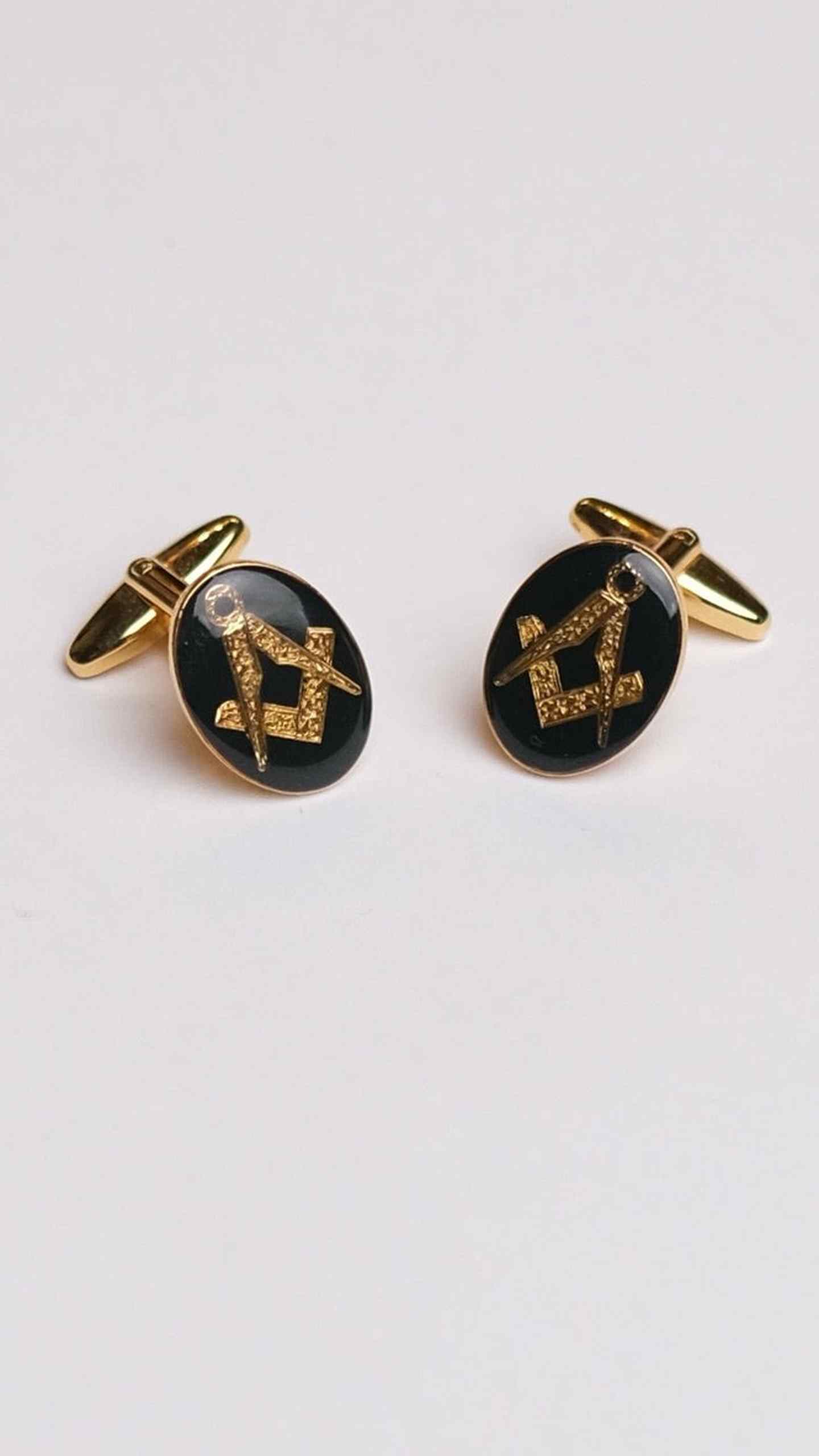 Butoni Busola by Iorgoni